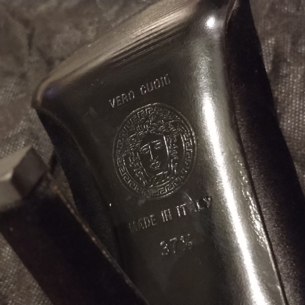 Gianni Versace black heels - Picture 9 of 10